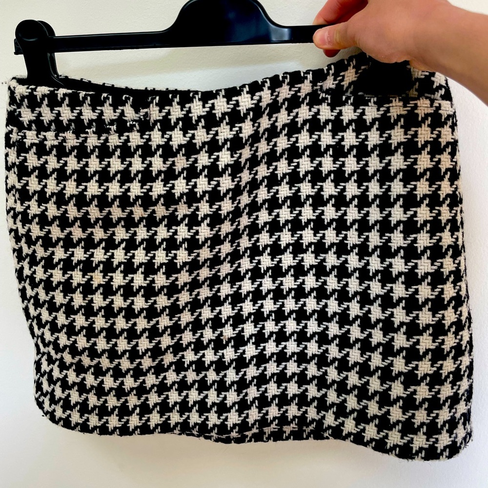 Gap Houndstooth mini skirt